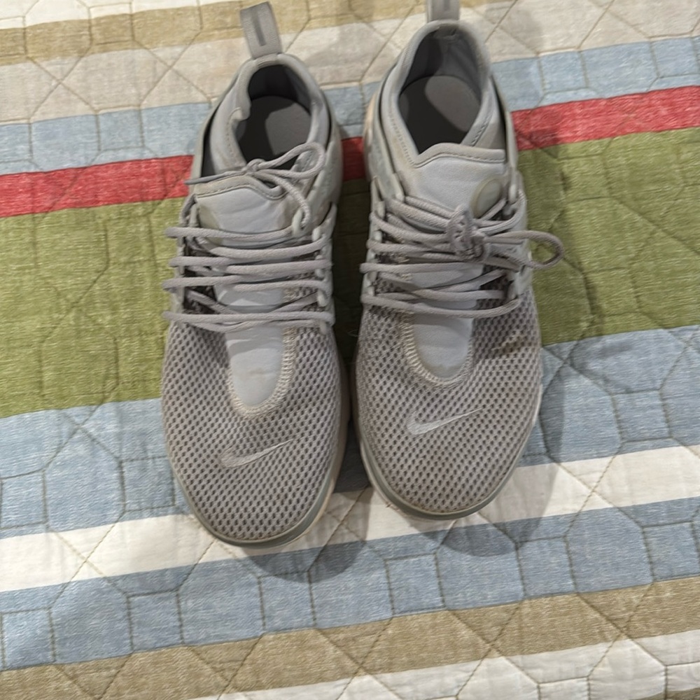 Women’s Nike prestos
